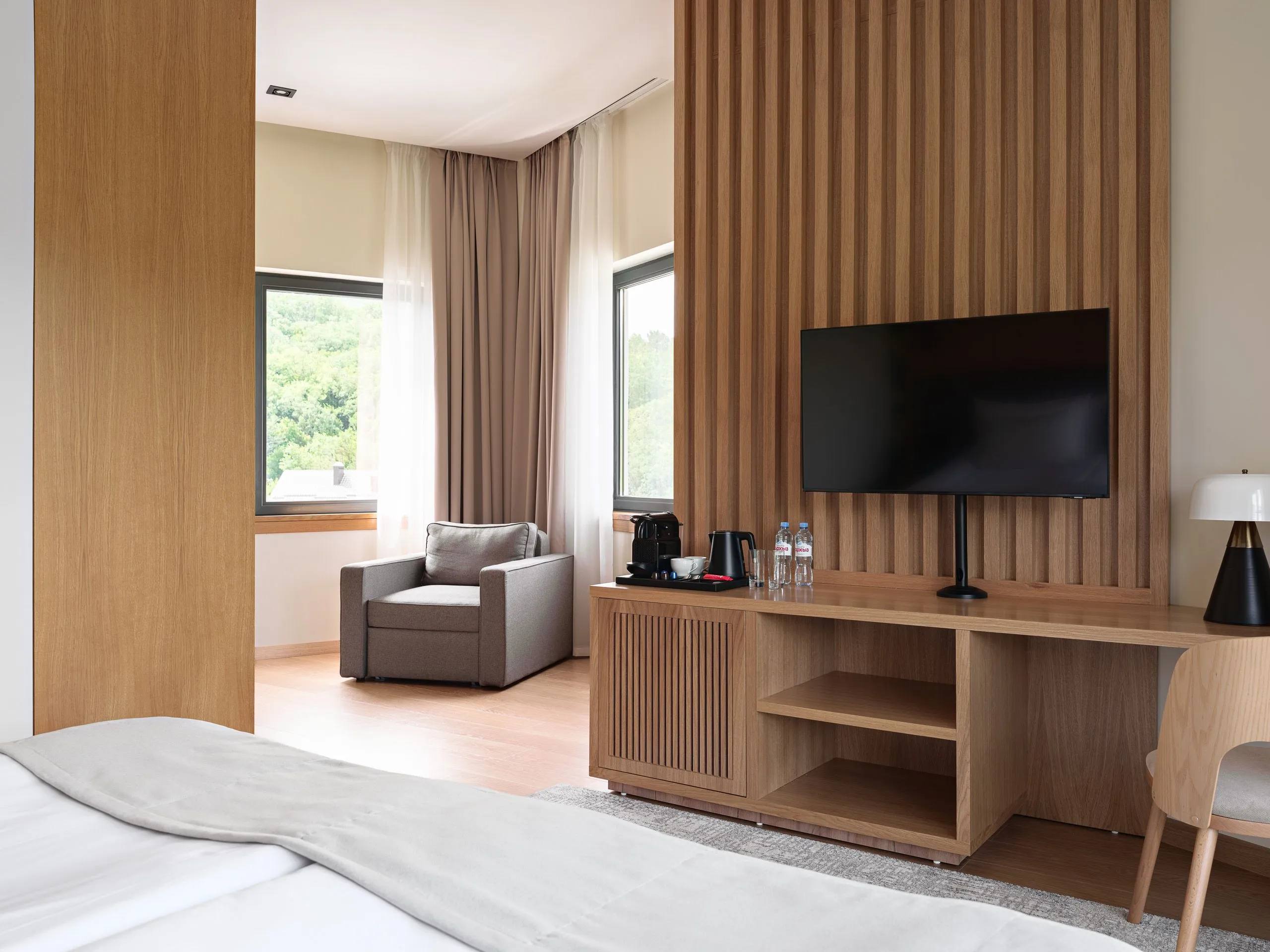 Что ждёт вас на территории: парковка, безопасность, услуги и счета